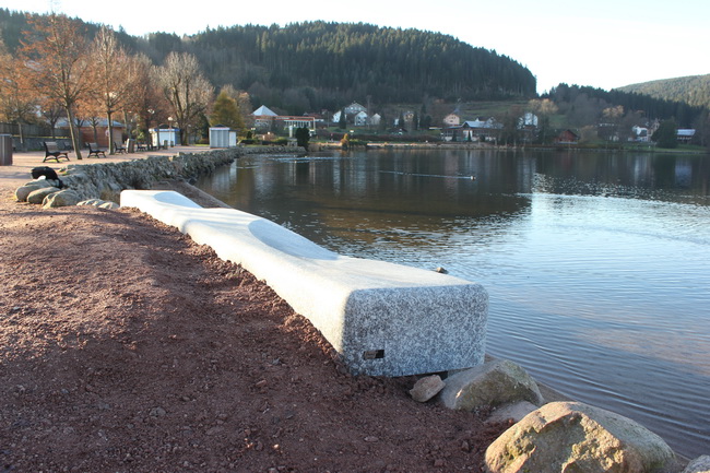 le banc en granit du tarn